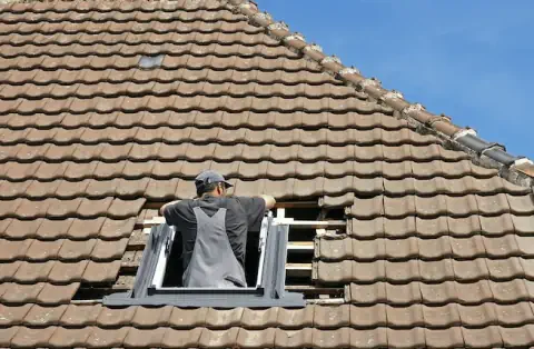 Pose de velux - Moutiers-en-Puisaye